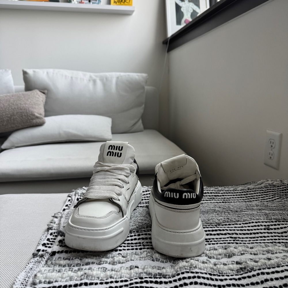MIU MIU Authentic White Women’s Sneakers Leather - size 7.5 Original Box - Picture 5 of 8
